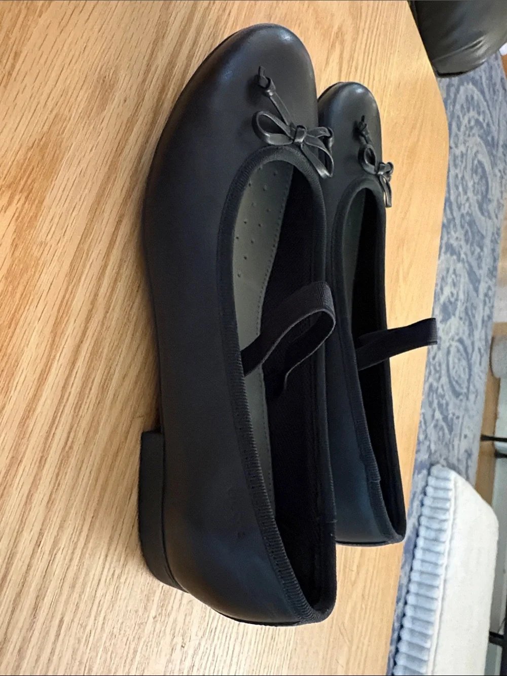 Geox Girls Black Leather Ballet Flats with Bow